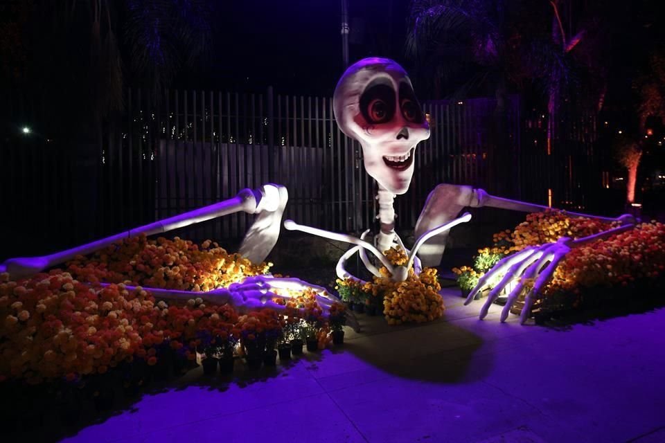 Los espectáculos principales se realizarán cada hora. Más información en www.alteaemotions.com/calaverandia.
