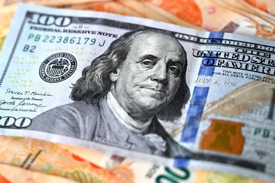 El tipo de cambio cerró el miércoles en 20.27 pesos por dólar.