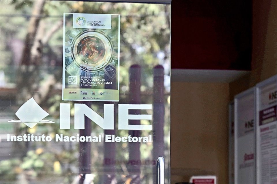 Quienes cumplan con los requisitos deben acudir a las oficinas de la Junta Local del INE.