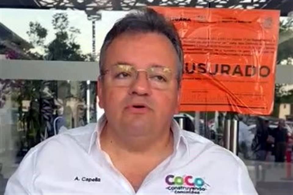 Afuera del recinto clausurado, Alberto Capella, aspirante del PRD en Tijuana, acusó a la Administración municipal morenista de represión.