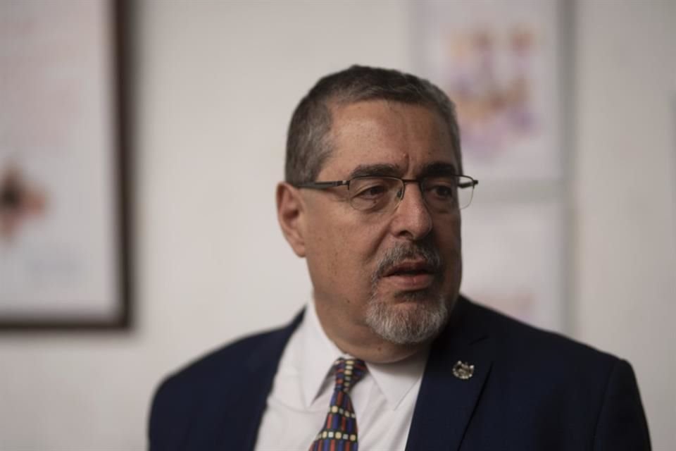 El Presidente electo de Guatemala, Bernardo Arévalo, durante una conferencia en la ciudad de Guatemala, el 18 de octubre.