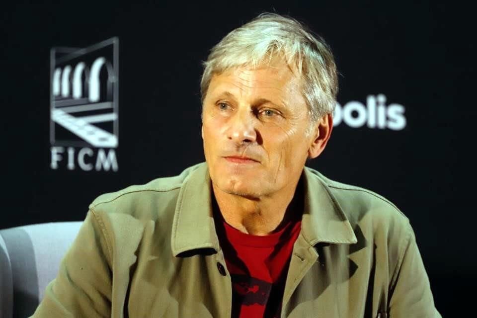 Viggo Mortensen inauguró el Festival Internacional de Cine de Morelia con la presentación de la cinta 'The Dead Don´t Hurt'.