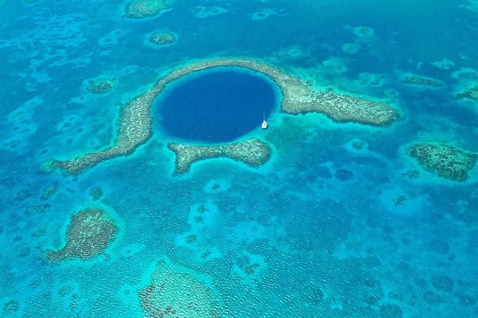 Belice es el lugar acuático y terrenal cercano al paraíso. Considera este rincón caribeño para planear una inolvidable travesía.