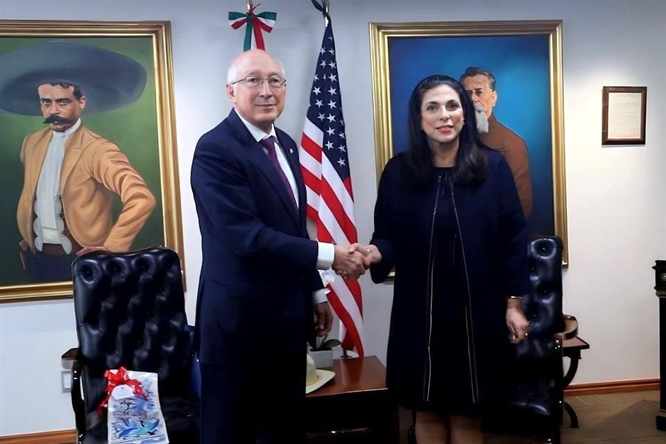 La semana pasada se llevó a cabo el encuentro entre el Embajador Ken Salazar y la presidenta de la Cámara de Diputados, Marcela Guerra.