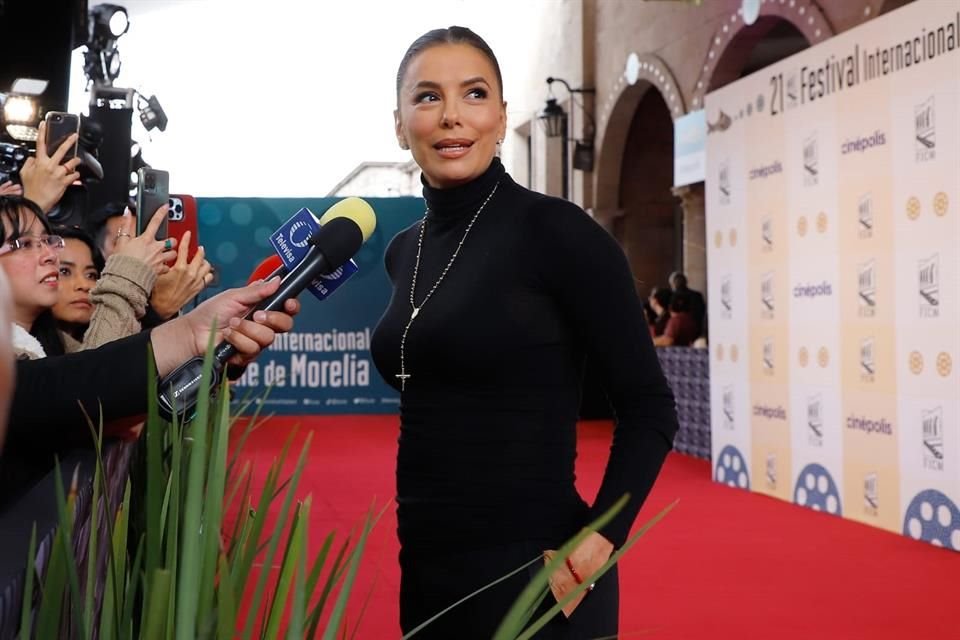 Desde el Festival de Cine de Morelia, Eva Longoria externó sus deseos por trabajar con más cineastas mexicanas.