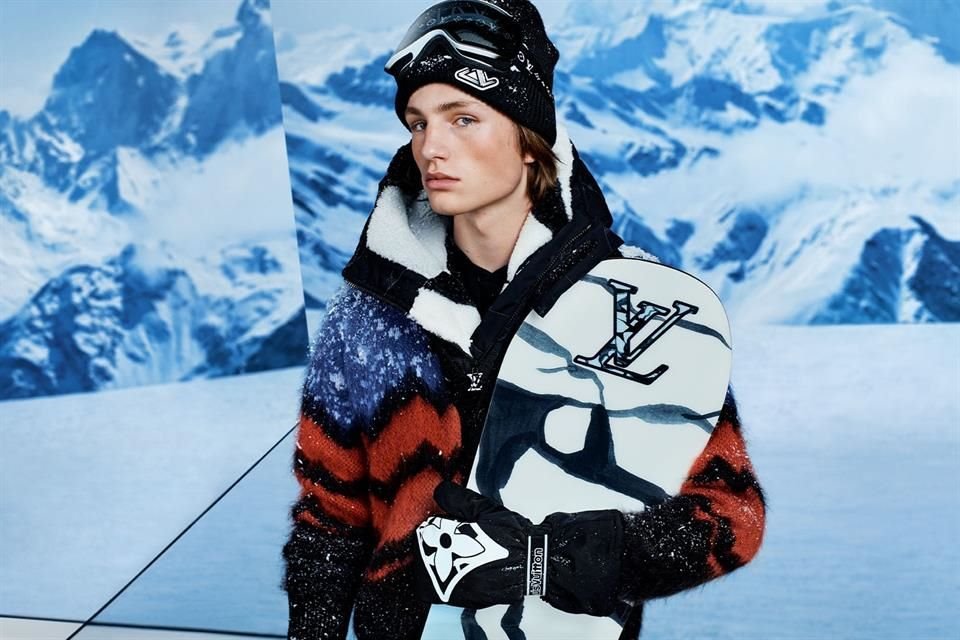 La casa de moda Louis Vuitton lanzó su nueva línea de ropa de invierno para esquiar.