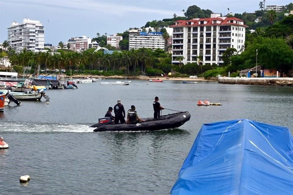 El huracán 'Otis' interrumpió las vacaciones tropicales de algunos visitantes.