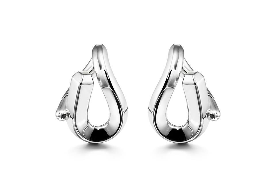La firma de joyas Tiffany & Co. presentó su más reciente colección de plata fina 'Tiffany Forge'.