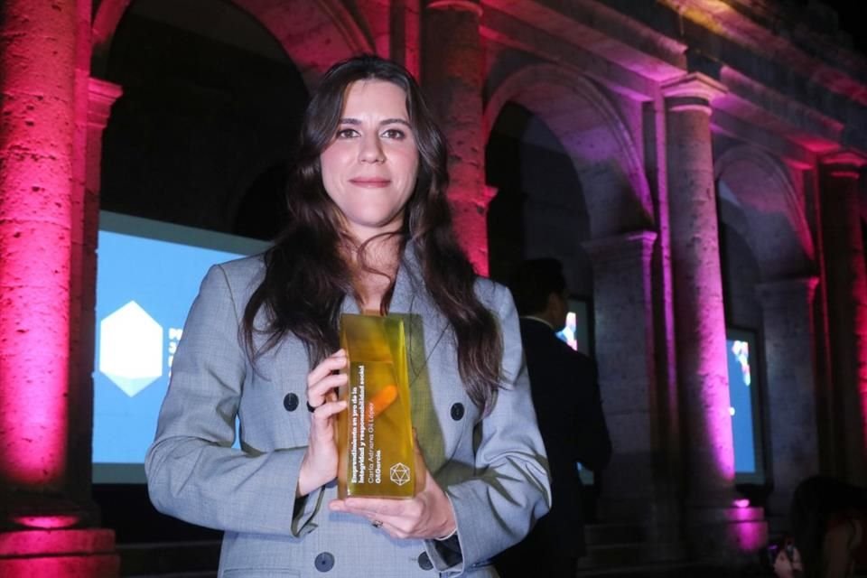 En la categoría Emprendimiento en pro de la integridad y responsabilidad social, la ganadora fue Carla Adriana Gil López, con la Empresa GilGarcia