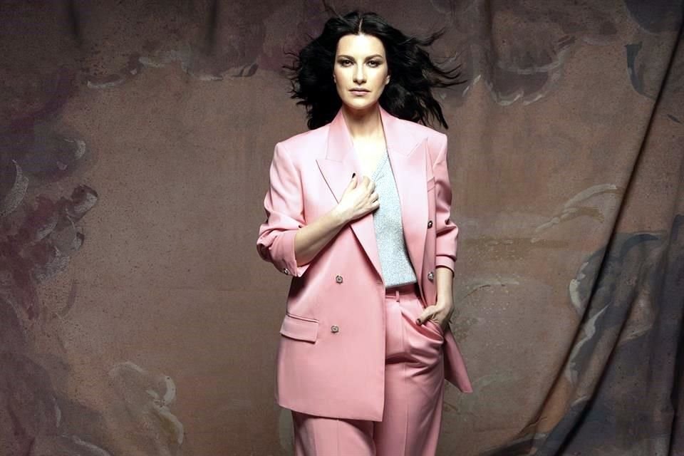 Laura Pausini se inspira en las historias de vida de 16 personas para crear su nuevo disco Almas Paralelas.