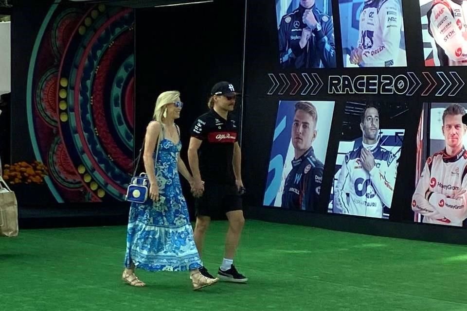 Valtteri Bottas llegó con su novia al GP de la CDMX.