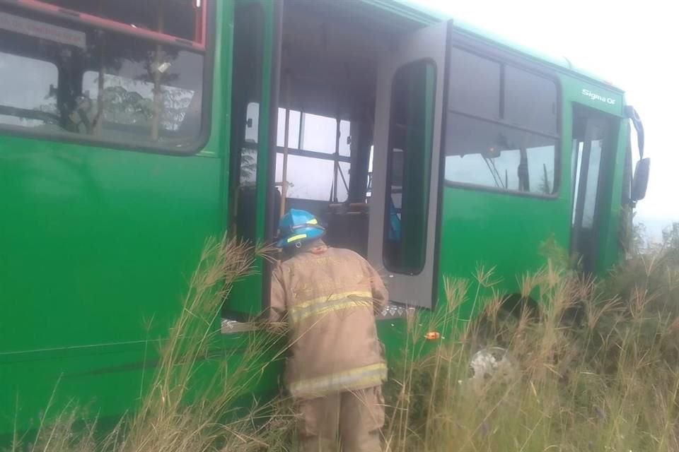 Se había señalado que se trataba de un camión de ruta, pero autoridades confirmaron que pertenecía a una agencia y tenía placas federales para que la unidad fuera trasladada.
