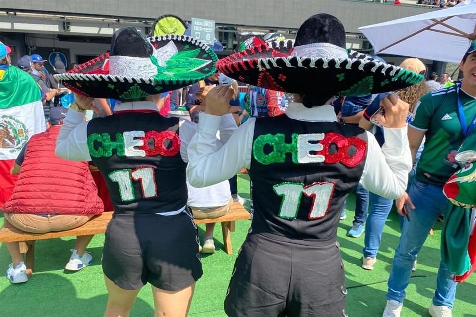 Los sombreros mexicanos en el Autódromo Hermanos Rodríguez.