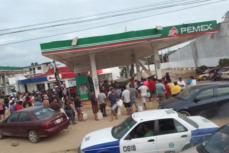 Pemex cuenta con un inventario de 23.1 millones de litros de combustibles y diesel.