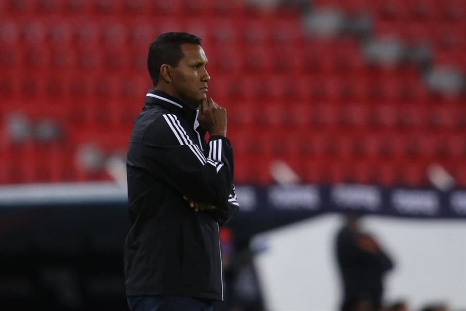 José Riestra informó que Omar Flores será el director técnico interino del Atlas por los tres partidos restantes del torneo.