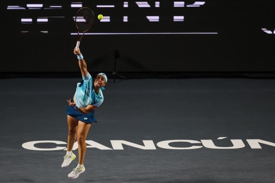 La tunecina Ons Jabeur olvidó su mal debut en las GNP Seguros WTA Finals y logró su primera victoria en el torneo que se disputa en el Estadio Paradisus.