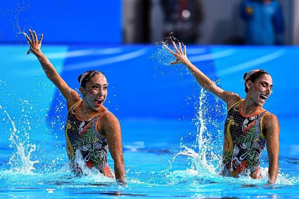 Las nadadoras batallaron pasaron de batallar con sus becas a lograr una histórica medalla para México.