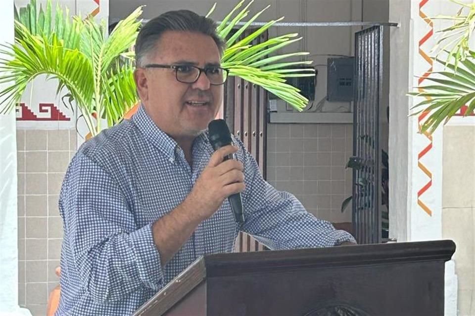 Guillermo Medrano, quien fungía como director de Infraestructura Social, renunció a su cargo para sumarse a la precampaña de Pablo Lemus.