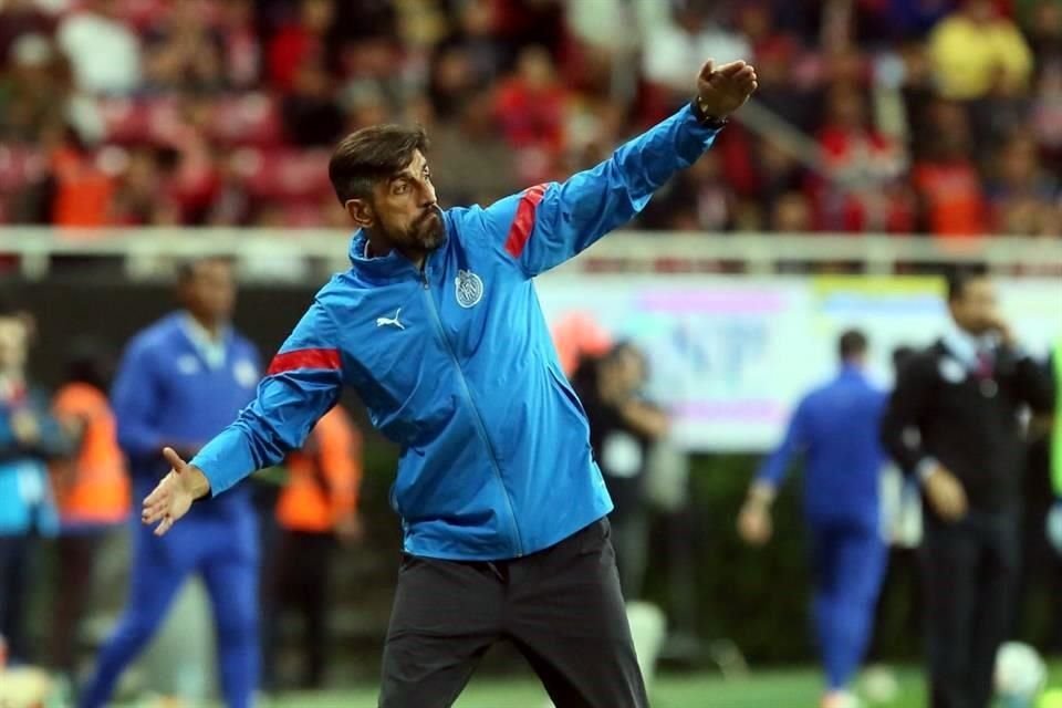 Veljko Paunovic, director técnico de Chivas.