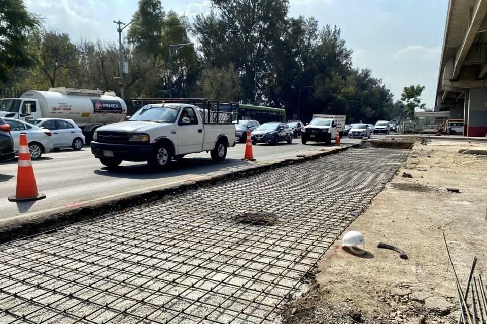 En las inmediaciones del Metro Puebla, la Secretaría de Obras inició con la construcción de las paradas provisionales que serán usadas por el sistema emergente.