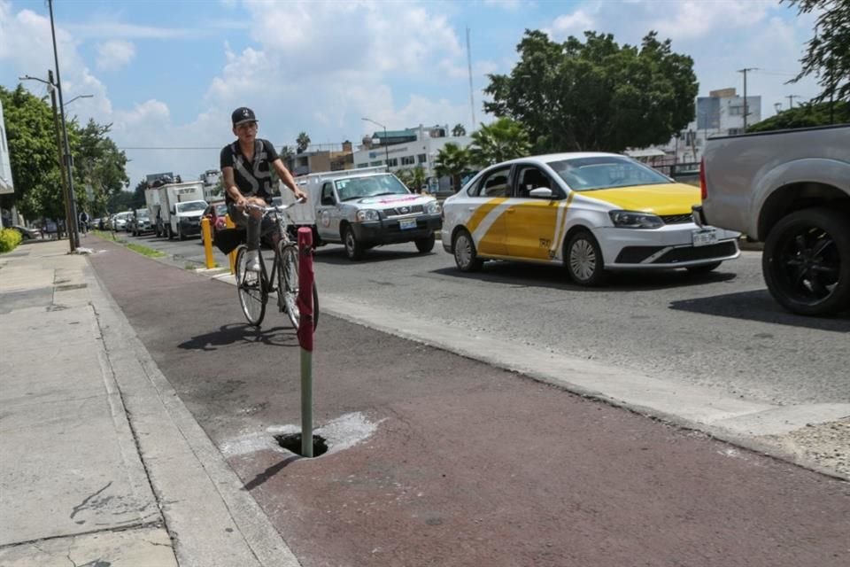 Diputado plantea que ciclistas de Jalisco y quienes usen monopatines para transportarse sean obligados a tener seguro por daños a terceros.