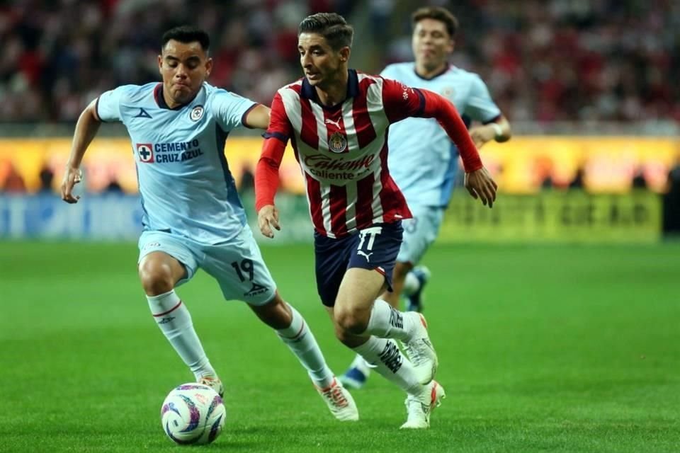 Las Chivas clasificaron a la Liguilla de manera directa con 27 puntos, tras derrotar a Cruz Azul.