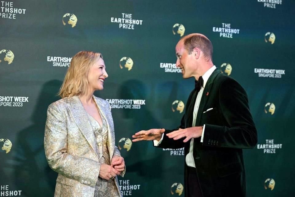 El Príncipe de Gales se la pasó hablando y bromeando con Cate Blanchett.