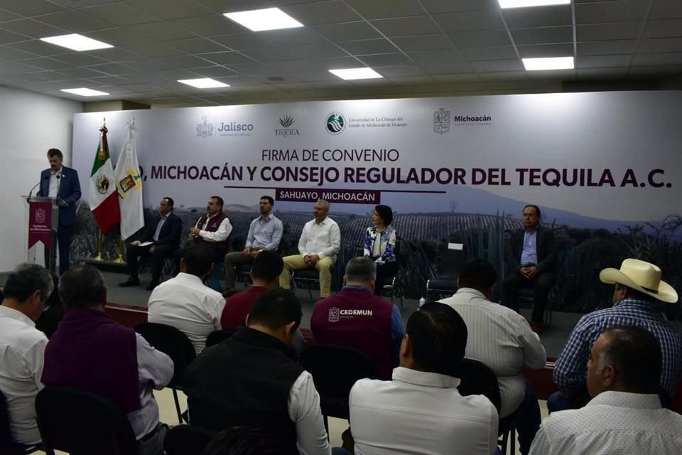 Michoacán se sumó a Jalisco y Guanajuato para garantizar que los cultivos de agave para la producción de tequila no causen deforestación.