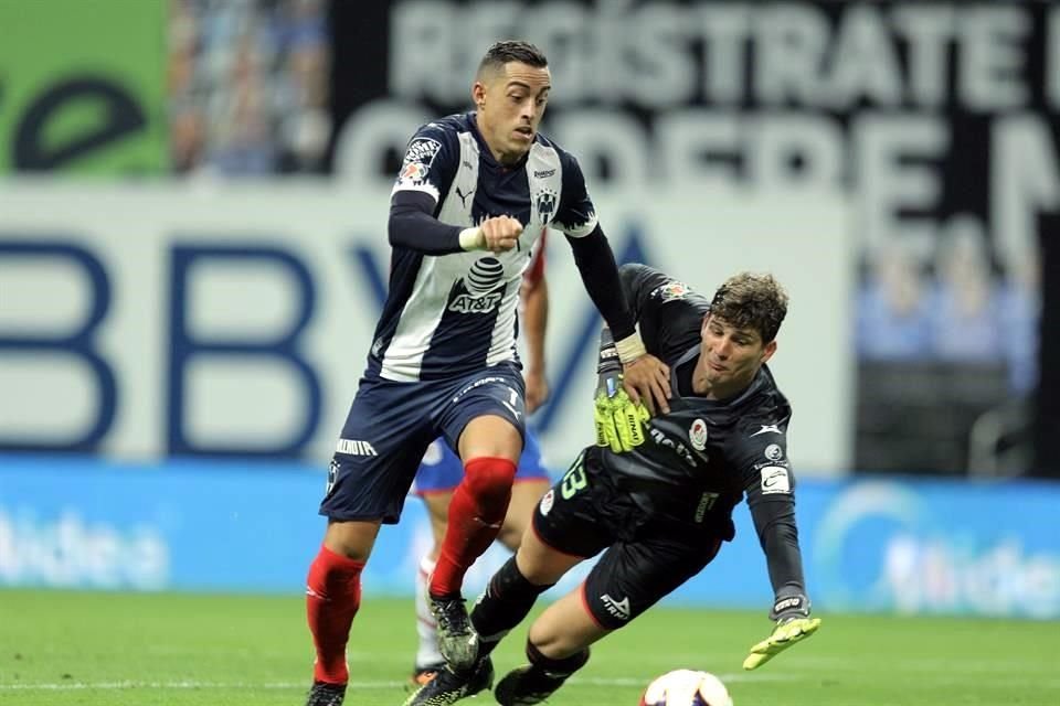 Cuando el San Luis buscaba el empate al minuto 93, el Monterrey armó un contragolpe que dejó a Funes Mori solo frente al portero Axel Werner. Lo dribló y anotó el 2-0 definitivo.