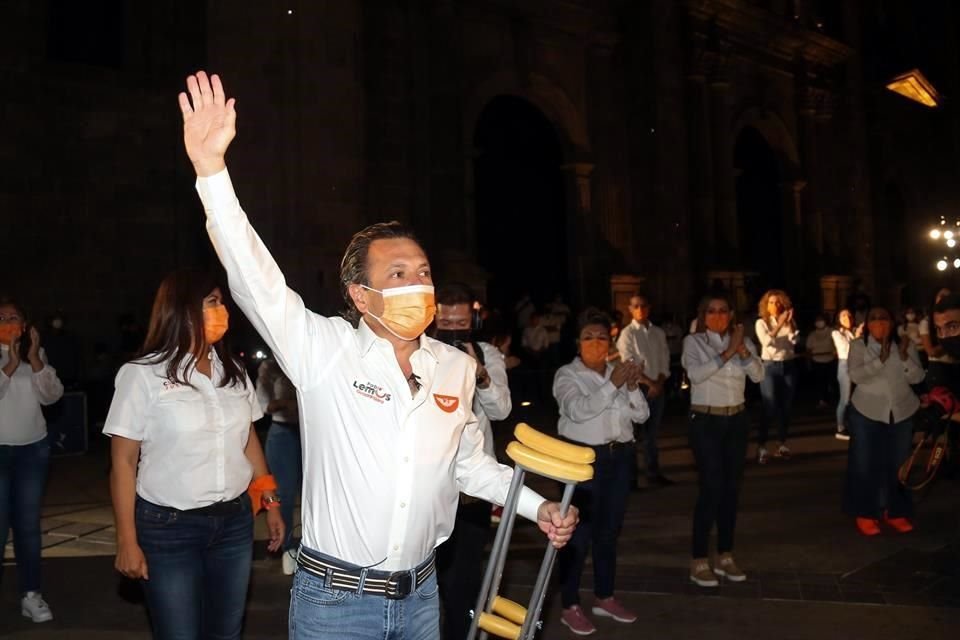 Pablo Lemus aglutinó simpatizantes en la Plaza Guadalajara y parte de Andador Alcalde.