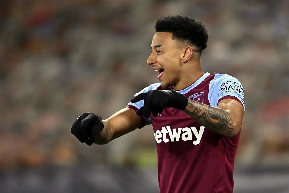 Jesse Lingard abrió la cuenta para los 'Hammers', al sexto minuto del partido.