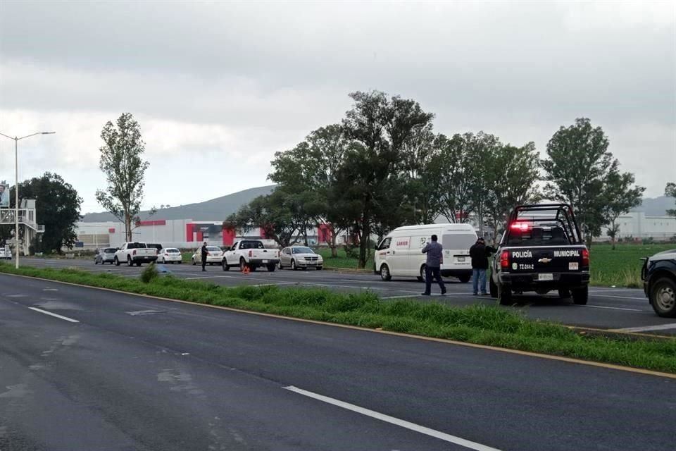 El hombre fue atropellada por un tráiler que no se localizó en el lugar, pero que fue descrito por testigos.