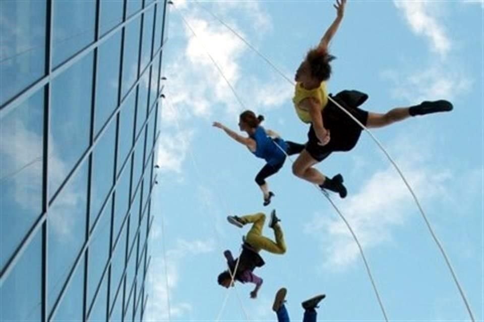 Rudolph fundó la compañía Bandaloop hace 30 años. La escalada devenida en danza.