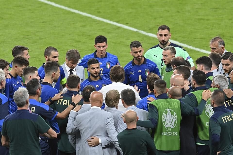 La plática de Roberto Mancini tras los 90 minutos.