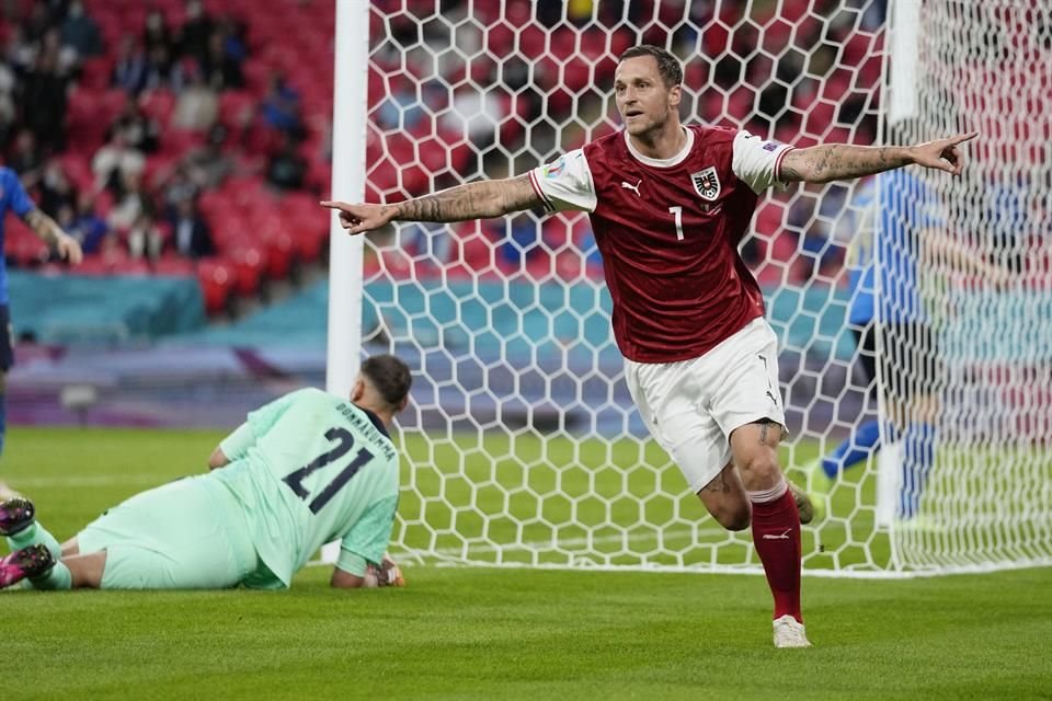 Marko Arnautnovic marcó para Austria, pero estaba adelantado.