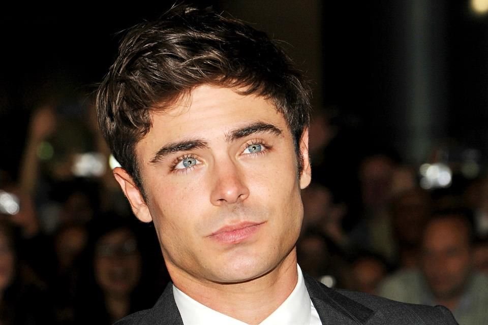 En 2013, Efron mostraba una mandíbula más marcada.