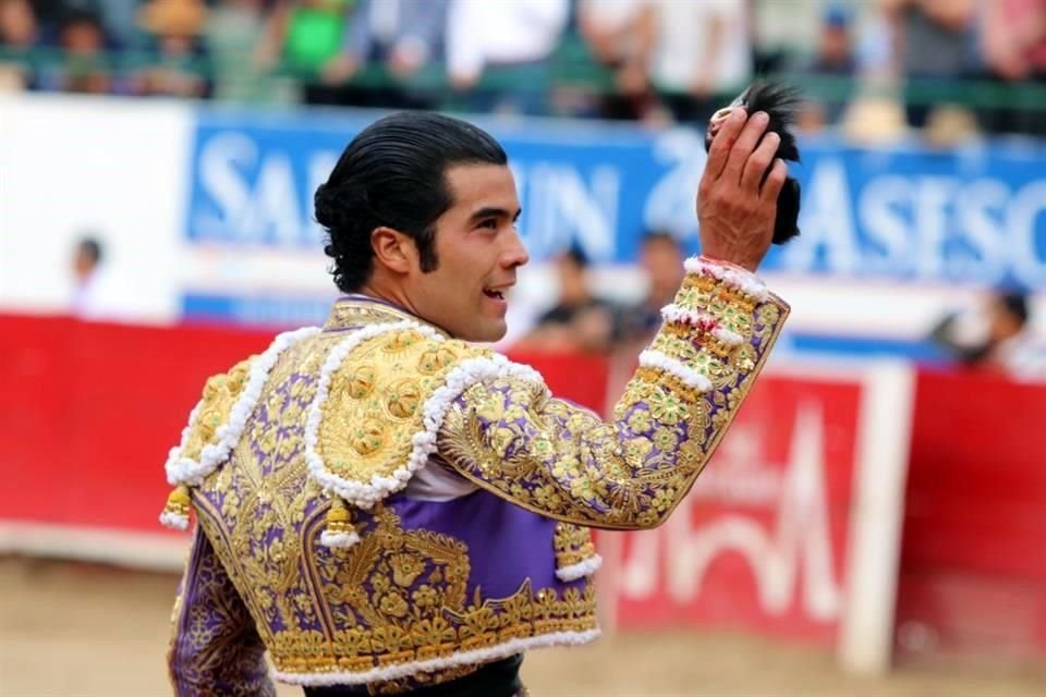 Diego San Román cuajó una vibrante faena con un buen toro de Fernando de la Mora, en la Plaza de Toros Nuevo Progreso.