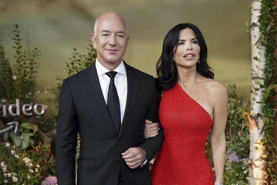 Lauren Sanchez se sinceró sobre sus deseos de convertirse en la esposa de Jeff Bezos, además el empresario compartió detalles de su amor.