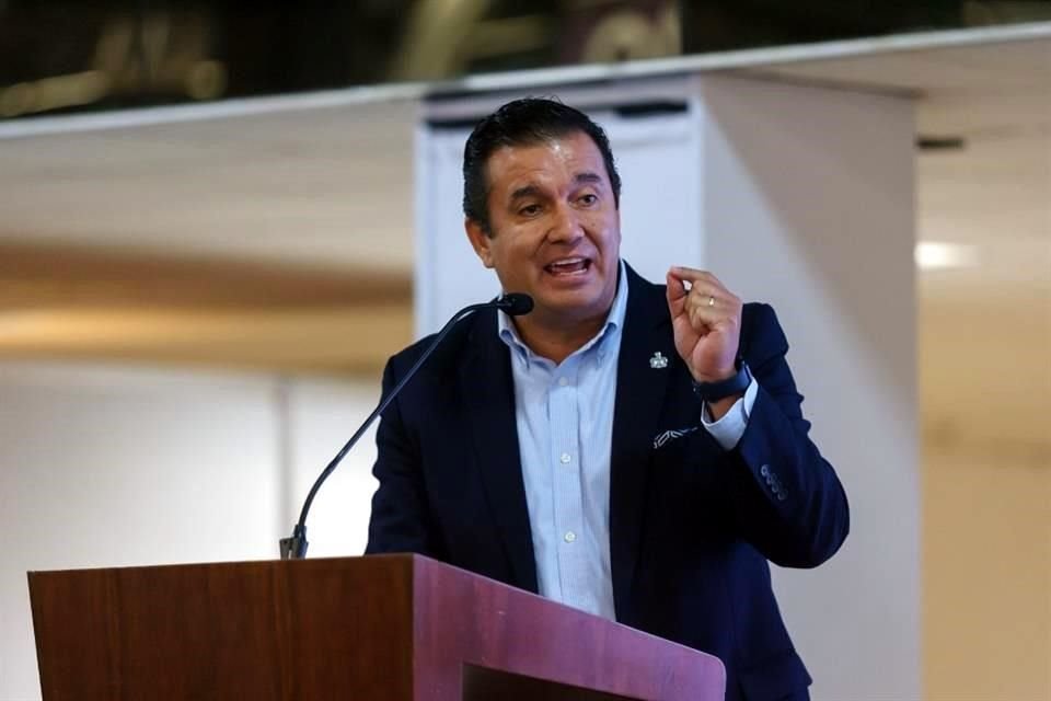 Roberto Arechederra, Secretario de Desarrollo Económico estatal.