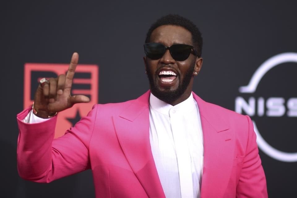 El rapero Sean Diddy ha sido acusado de violación por su ex novia Cassie, quien también es cantante.