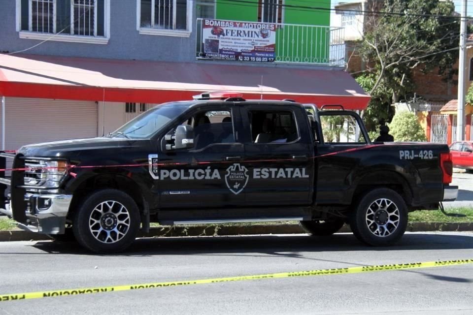 También algunas unidades de la Policía del Estatal sufrieron daños.