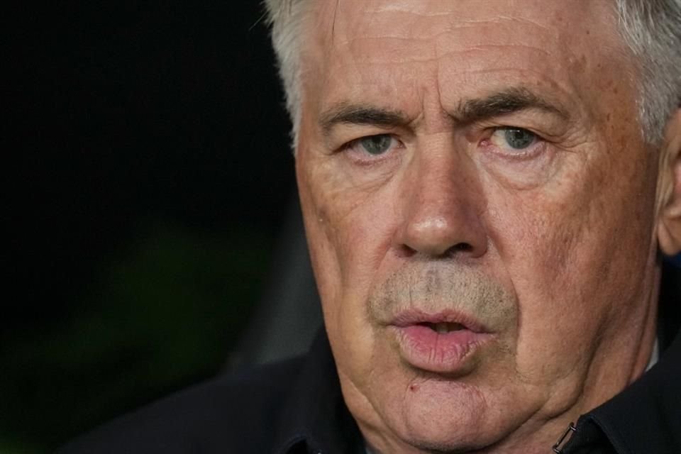 4  Champions League ha conquistado el italiano Carlo Ancelotti como DT (2 con el AC Milan y 2 con el Real Madrid).