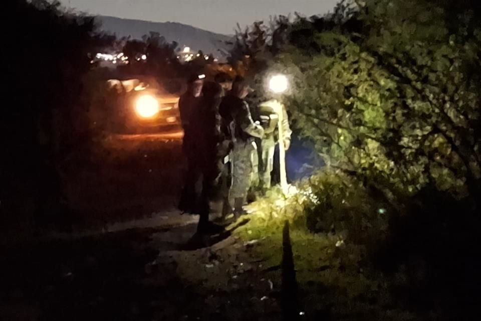Se reportó el hallazgo de un cadáver con las manos atadas, en una brecha al fondo de un desarrollo habitacional privado, en Tlajomulco.