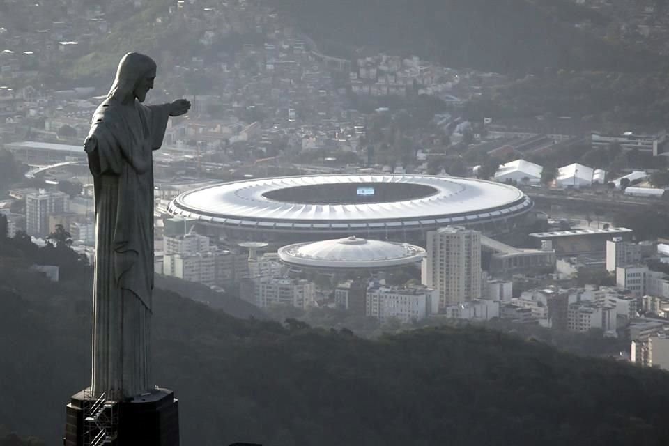 El Maracaná tendrá césped nuevo.