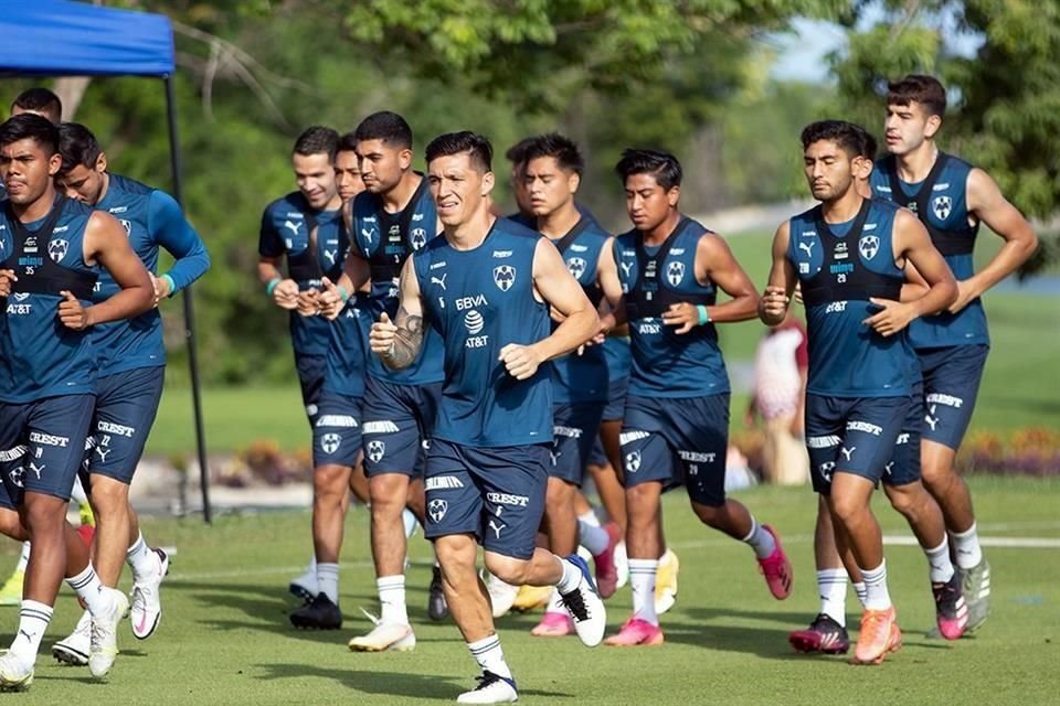 Los Rayados están haciendo la pretemporada en la Riviera Maya con bajas y ausencias.