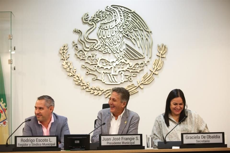 Juan José Frangie se va a partir de hoy y regresa el 3 de enero del 2024.