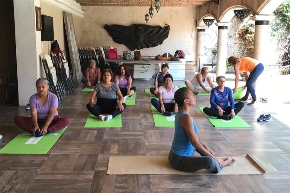 La Fundación Voluntarias Contra el Cáncer creó el programa Reconstruyendo Vidas, que da atención integral donde no sólo hay un acompañamiento emocional a las pacientes.