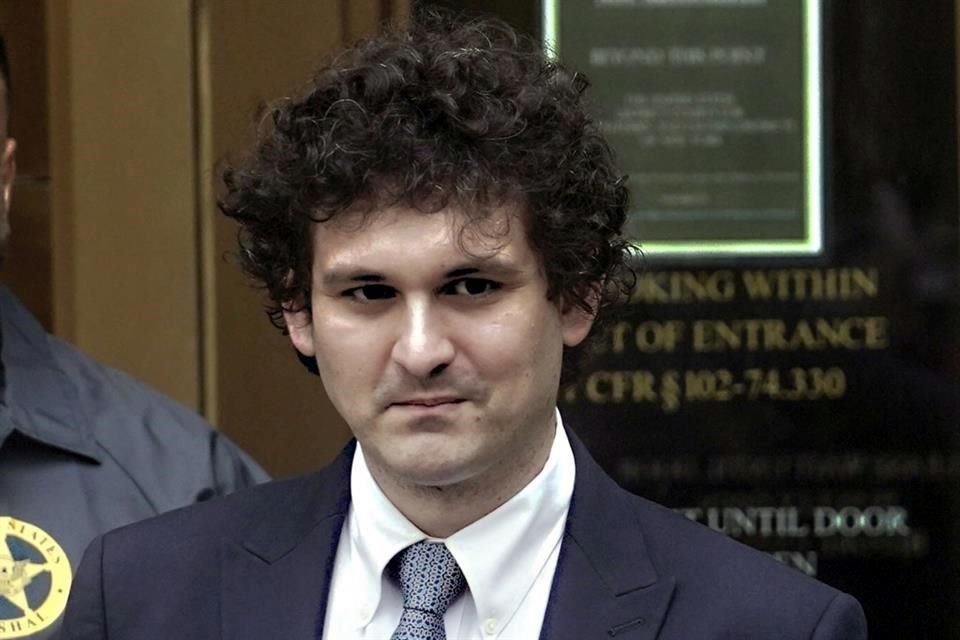 Sam Bankman-Fried fue enviado a prisón mientras espera sentencia por los cargos que enfrenta.