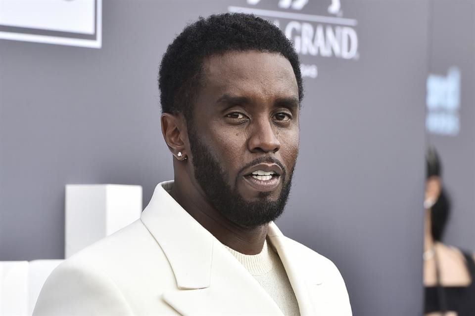 Diddy enfrenta cuatro acusaciones de violación y agresión sexual después de que cambiaran las leyes de Nueva York.