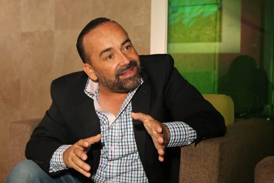 Por no pagar un laudo laboral, el Alcalde morenista de Tonalá, Sergio Chávez, podría ser suspendido del cargo 15 días, sin goce de sueldo.